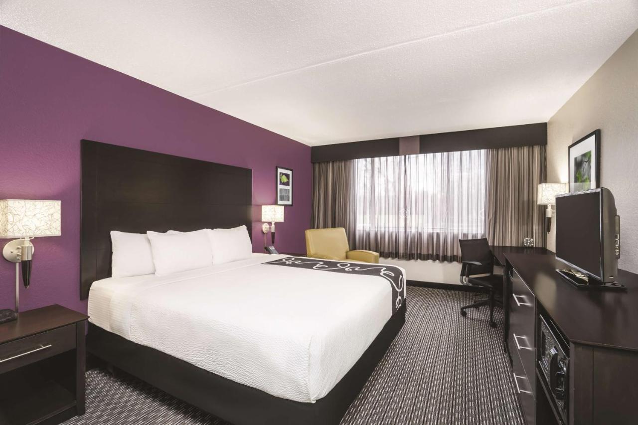 La Quinta By Wyndham Clifton/Rutherford Eksteriør billede