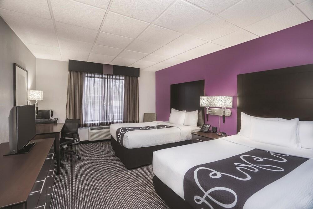 La Quinta By Wyndham Clifton/Rutherford Eksteriør billede