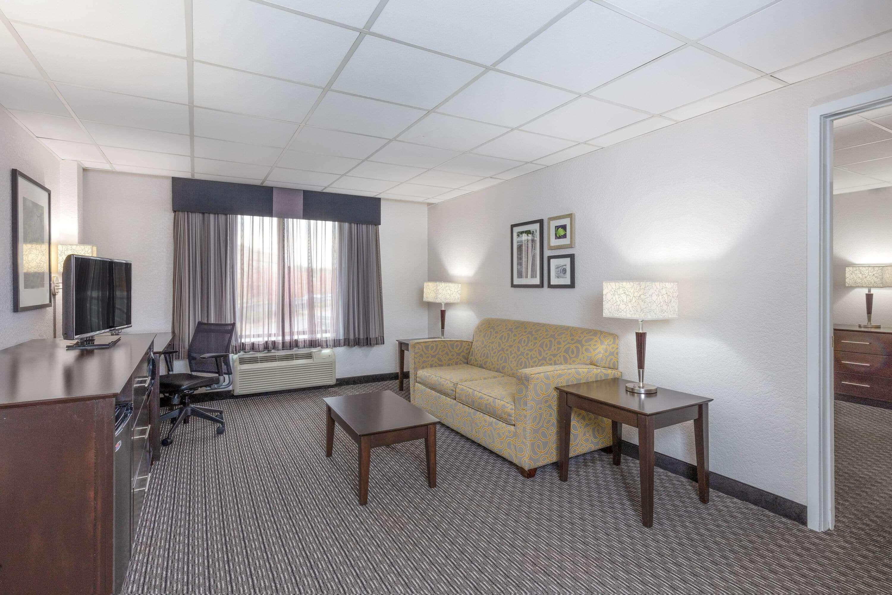 La Quinta By Wyndham Clifton/Rutherford Eksteriør billede