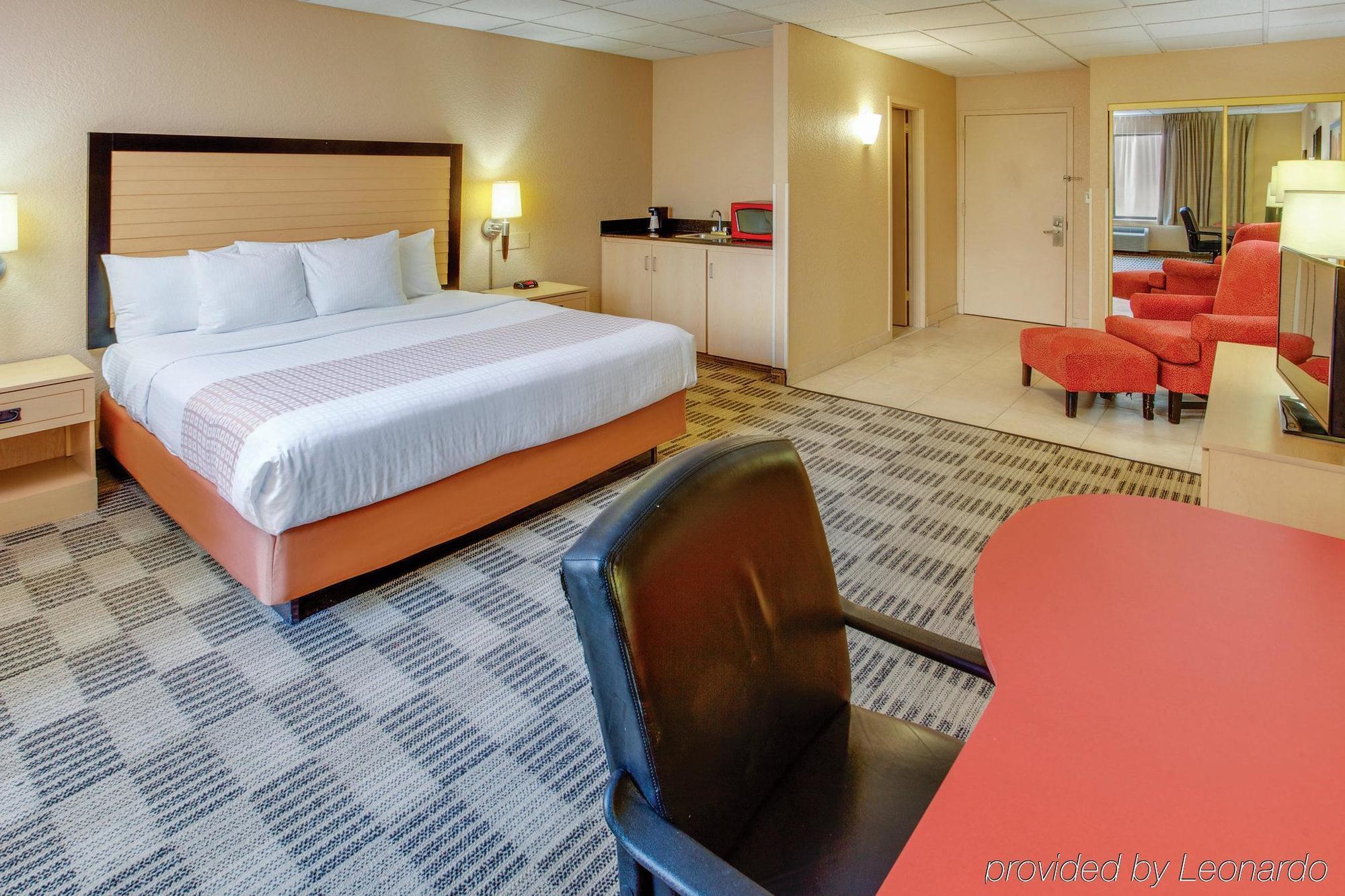 La Quinta By Wyndham Clifton/Rutherford Eksteriør billede