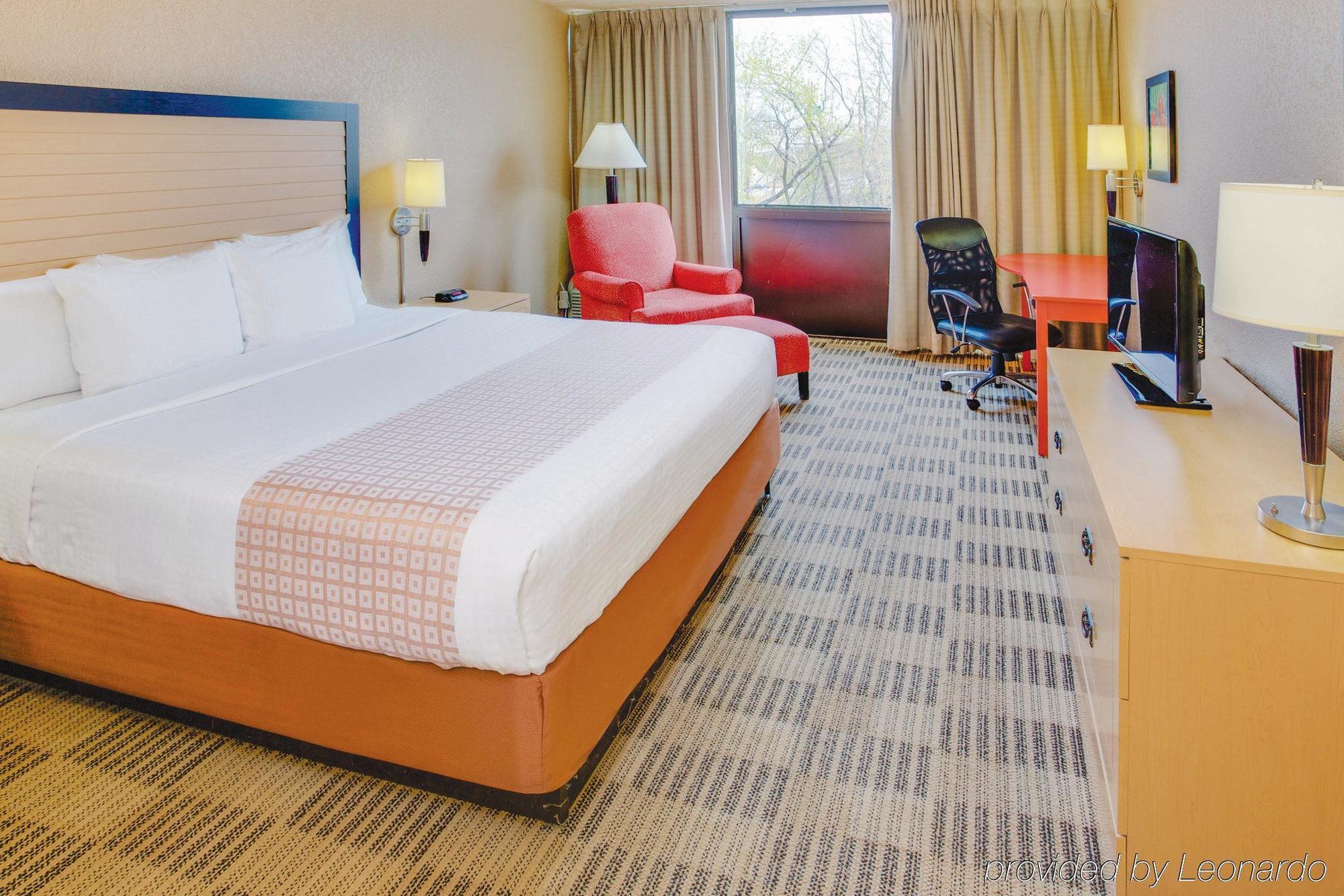 La Quinta By Wyndham Clifton/Rutherford Eksteriør billede
