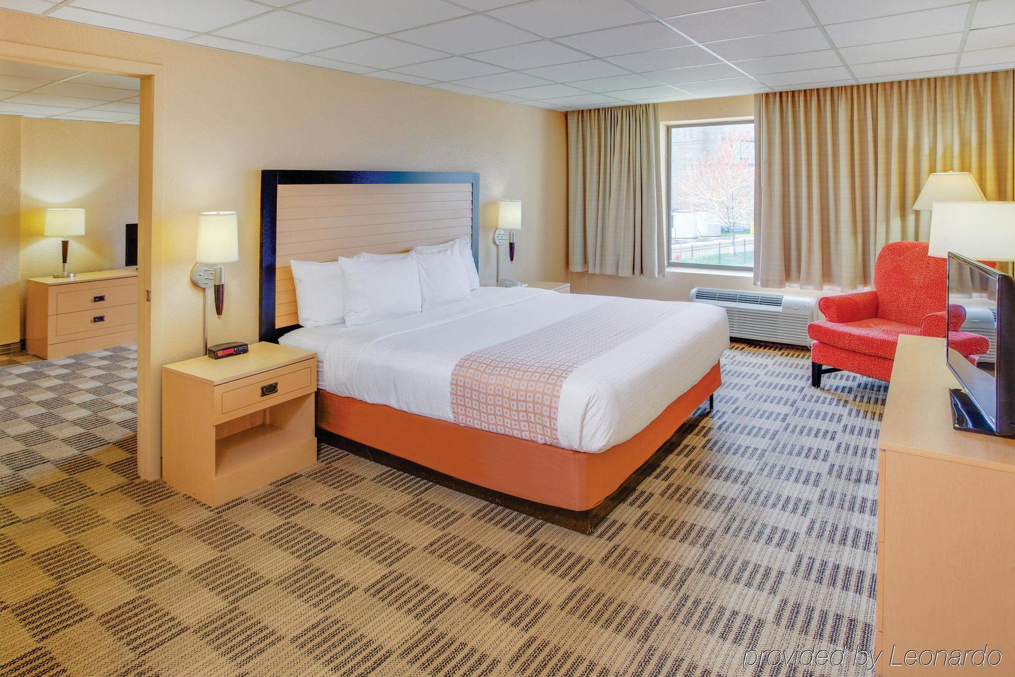 La Quinta By Wyndham Clifton/Rutherford Eksteriør billede